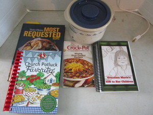1 Qt Rival small crockpot with 4 co...