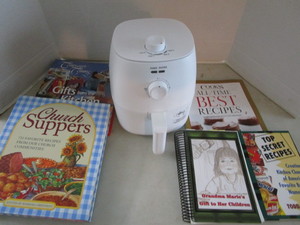 Air fryer and manual and 5 cookbook...