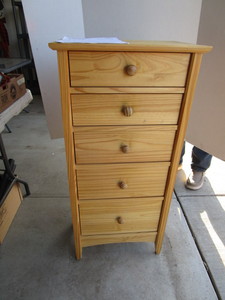 Pine cabinet with 5 drawers � Acce...