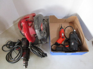 Power Tools, 2 drills, 1 Skill saw,...