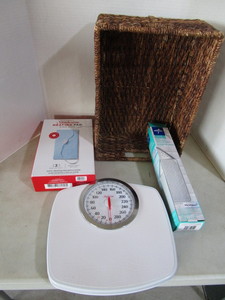 Bath mat, Scale, Basket, Heating pa...