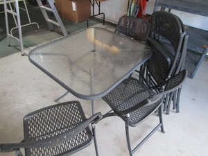 Outdoor table (no umbrella) with 6 ...