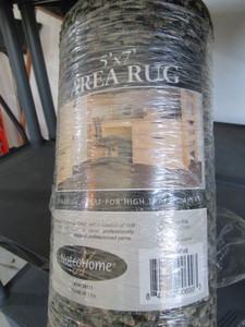 Area rug, 5� x 7�...