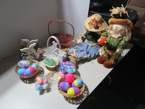 Easter and Fall Dcor � Eggs, bun...