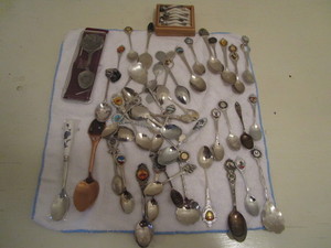 USA collection of spoons � 25  sp...