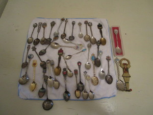 Spoon collection � 1 bottle opener...