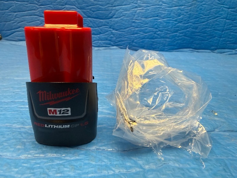 Brand New-Milwaukee M12 REDLITHIUM battery pack, 1.5Ah (CP1.5)