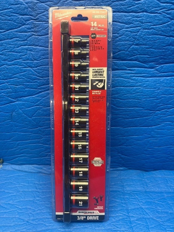 This item is a Milwaukee SHOCKWAVE Impact Duty 38 Drive Metric 6-Point Socket Set (model 49-66-7007)