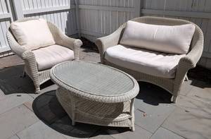 BY - Outdoor Wicker Patio Set - 3-Piece with Cushions and Glass Table