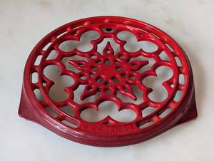 ML - Le Creuset 8 in Cast Iron Trivet