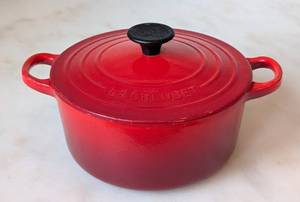 ML - Le Creuset 2 Qt Enameled Cast Iron Pot with Lid
