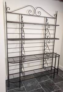 LL - Metal Bakers Rack - Scrollwork Arch