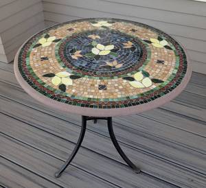 P - Tuscan Mosaic Lemon Bistro Table