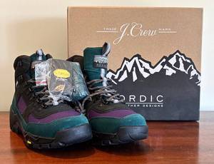 UBR3 - J.Crew Nordic Hiker Boot AZ842 - Historic Purple Multi - Size 10 - New In Box