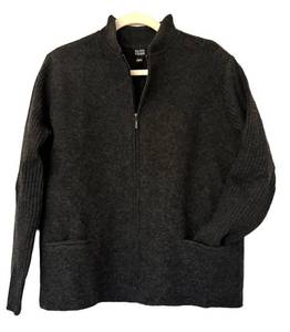 UBR1 - Eileen Fisher Zip Front Knit Jacket - Size Large