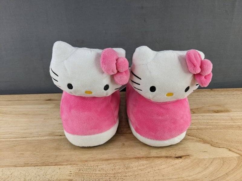 Hello Kitty Kids Slippers - Size 23 - Brand New