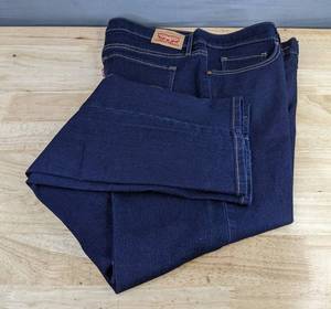 Levi Strauss & Co. Blue Jeans - Mens 31 x 32 - 314 Shaping Straight - Brand New