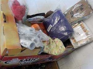 Box of Household Dcor...