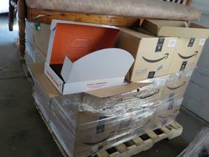 Pallet of Oasis Monitor Stands and ...