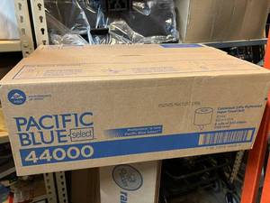 Pacific Blue Centerpull Towels