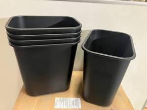 Rubbermaid Small Wastebaskets