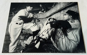 Julio Becquer Autographed 8x10 Baseball Photo
