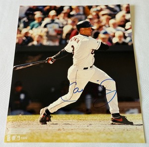 Cal Ripken Jr. Autographed 8x10 Baseball Photo