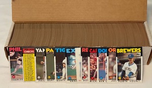 1986 Topps Baseball Set - Missing 2 Cards