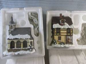 (D-2) 2 Berta Hummel Hawthorne Ligh...