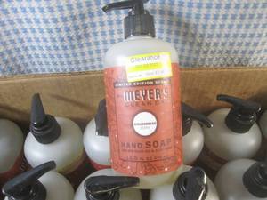 (EW5) 12 Pump Bottles of Liquid Han...