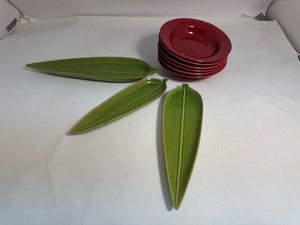 Set of 6 Red Bowls & Vintage Crate & Barrel Leaf-shaped Dishes