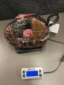 L - Smithfield Spiral Sliced Smoked Ham - Brown Sugar Glaze Packet Included - Approx 8 Lbs