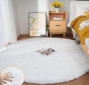 Round White Fluffy 5ft Rug $39.99 Retail - Brand New