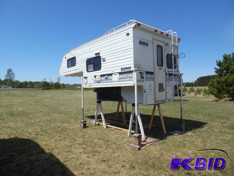 1997 Lance Squire 3000 Truck Bed Camper