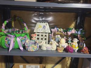 Mixed Easter Bunny Figurine & Basket Decor