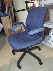 Blue Swivel Office Chair With Casters