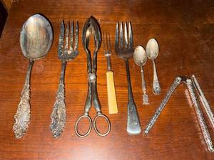 Vintage Silverplate Flatware Serving Utensils Souvenir Spoons 8 Pc Lot