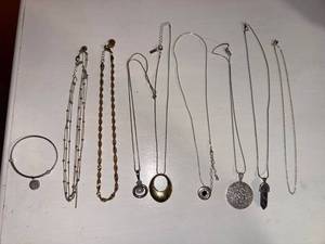 Mixed Costume Jewelry Lot Necklaces Pendants Bracelet Silver Gold Tone