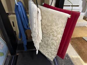Assorted Table Linens Lot 4 Blue Red Damask Lace Runners Cloths
