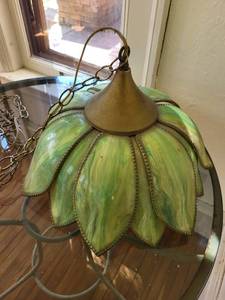 Tiffany-Style Green Pendant Lamp Brass Cap - 60W Max
