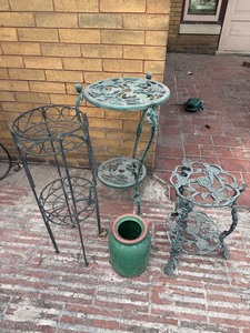 Vintage Garden Plant Stands & Green Ceramic Pot 4 Pc Patio Decor Lot