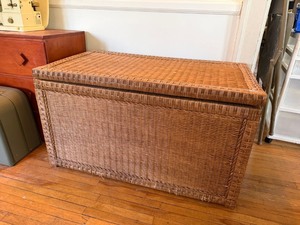 Wicker Storage Trunk Blanket Chest Wood Lined 35x20x21 Good