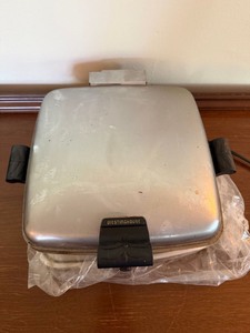 Westinghouse Vintage Electric Waffle Maker Square 4-Grid Iron Good