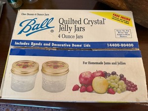 Ball Quilted Crystal Jelly Jars 4 Oz Dozen w Box Lids Bands Good