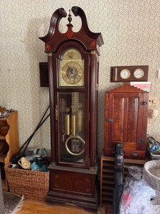 Howard Miller Grandfather Clock Moon Phase 3 Weight Floor Clock