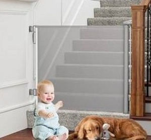 Retractable Baby Gate Extra Wide $45.99 Retail - Brand New