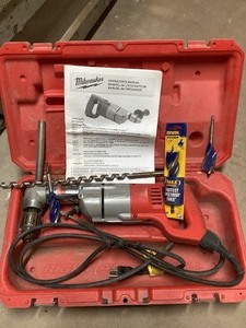 Milwaukee 12 Corded Right Angle Drill & Bits