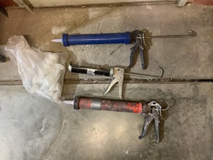 Caulk Guns & Tips