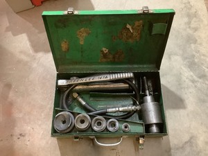 Greenlee Hydraulic Knockout Punch Driver, Hand Pump & Dies