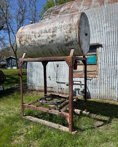 300 Gallon Fuel Tank with Stand